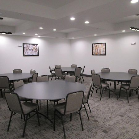 Reddy Hotel Bonham Bagian luar foto