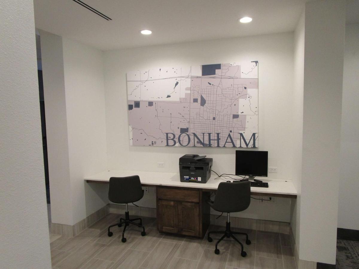 Reddy Hotel Bonham Bagian luar foto