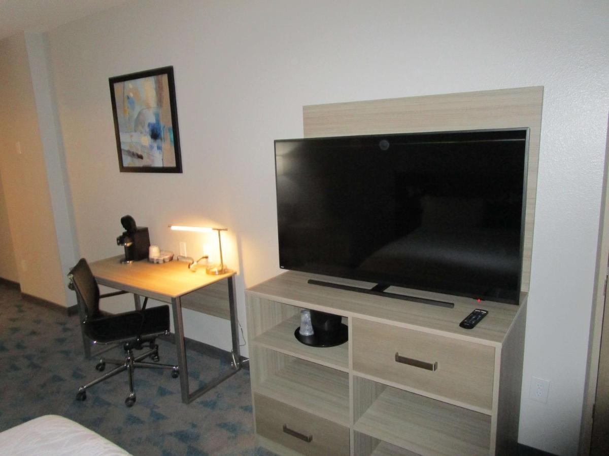 Reddy Hotel Bonham Bagian luar foto
