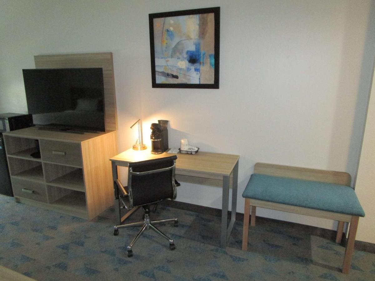 Reddy Hotel Bonham Bagian luar foto