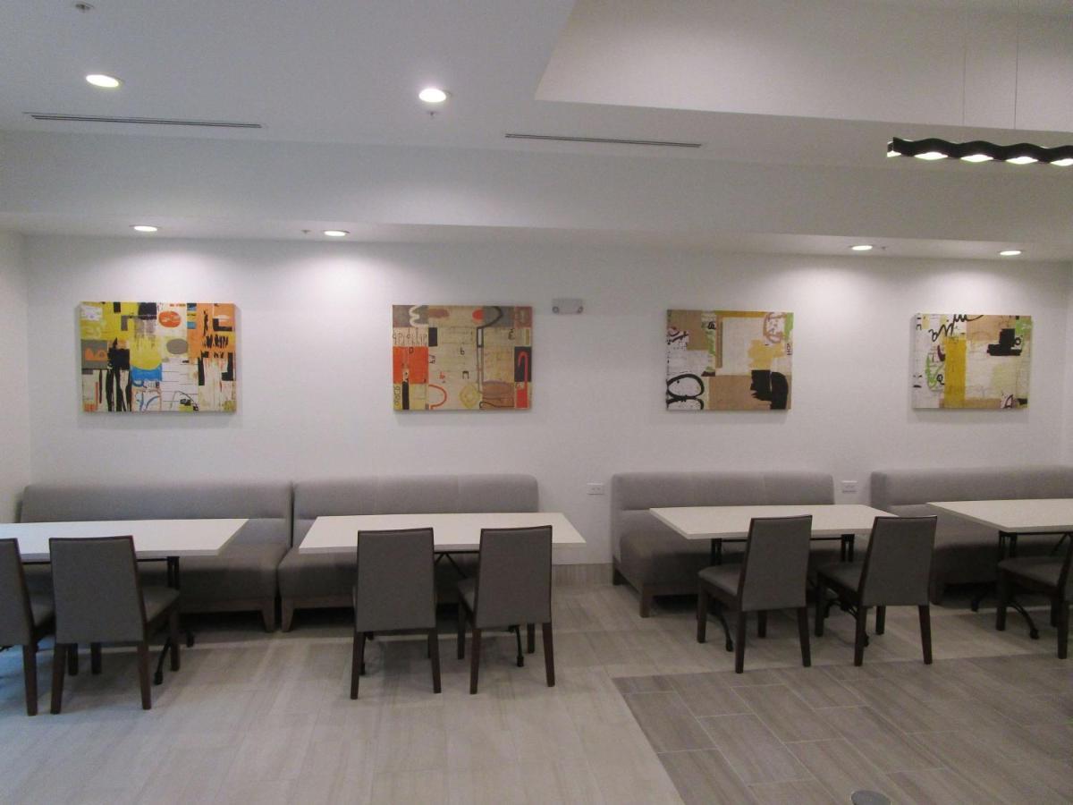 Reddy Hotel Bonham Bagian luar foto